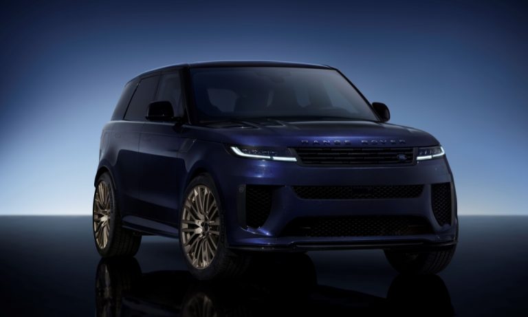 Range Rover Extends SV Bespoke Service to Range Rover Sport